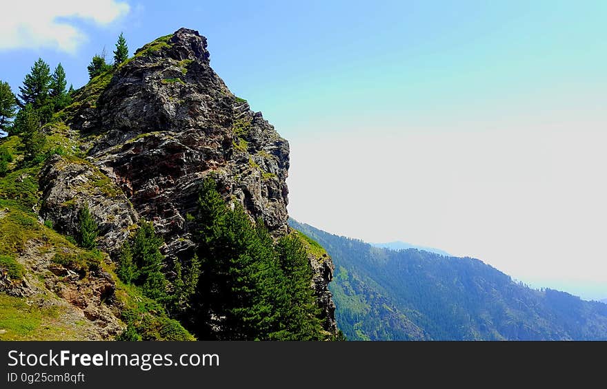 Green Grass Mountain Photo