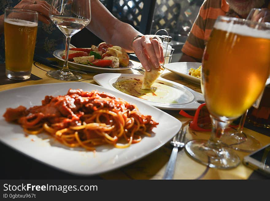 bread-food-restaurant-people