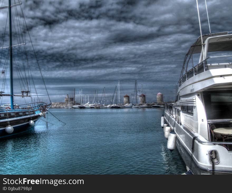 Cloud, Water, Sky, Boat, Watercraft, Naval architecture