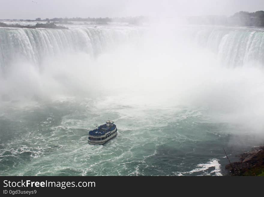 Niagara - Sailing into Oblivion!