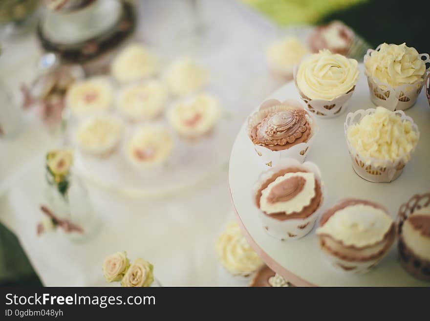 Detail of the cupcake table decoration