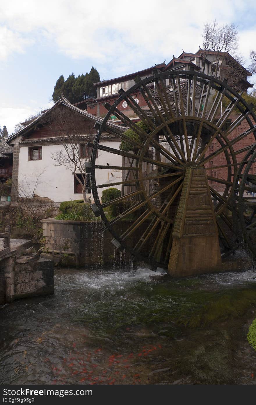 Sky, Cloud, Water, Plant, Building, Wheel