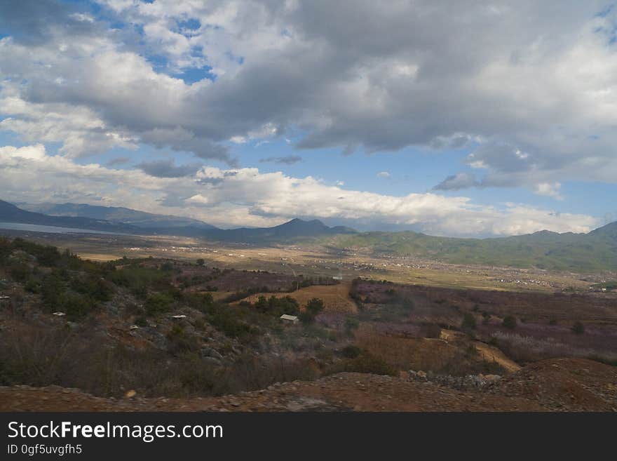 Cloud, Sky, Plant community, Mountain, Plant, Natural landscape