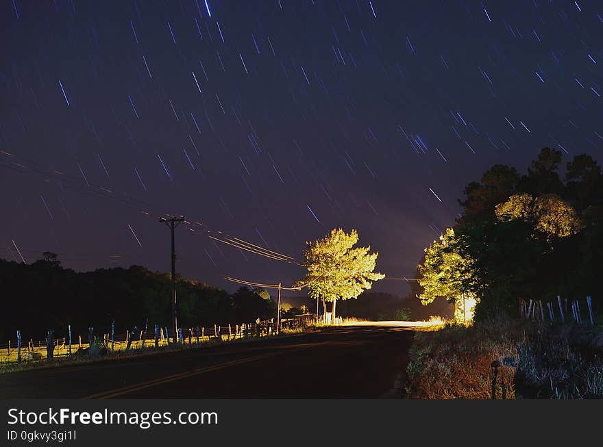 Noche de estrellas, arboles y potreros en Valle Hermoso, Misiones. Noche de estrellas, arboles y potreros en Valle Hermoso, Misiones.