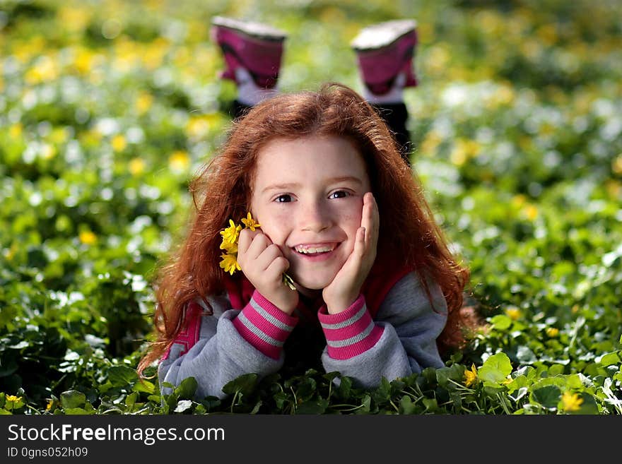 Facial Expression, Human Hair Color, Grass, Leaf