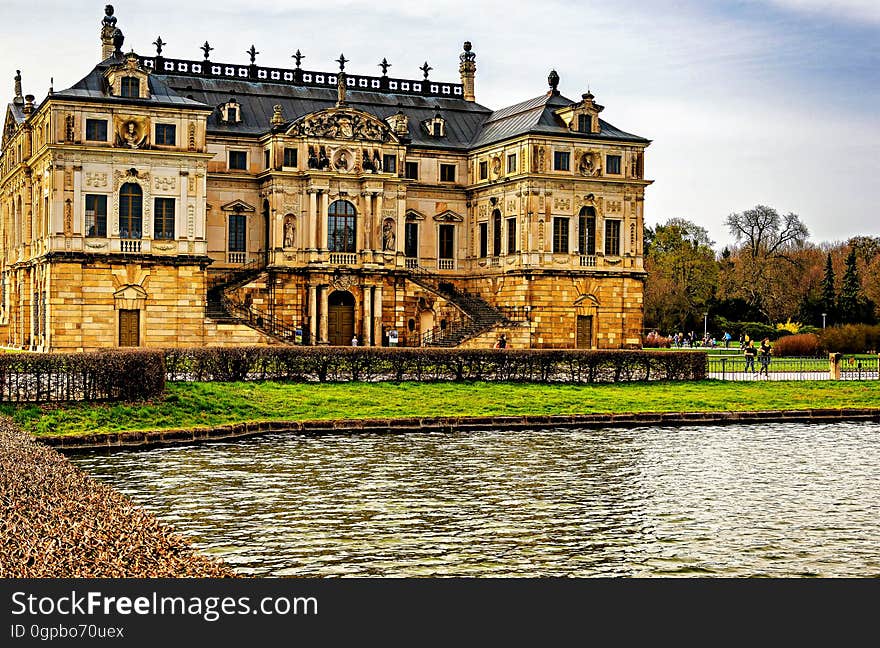 The summer palace, or Sommerpalais in the GroÃŸer Garten (Great Garden) park in central Dresden. The summer palace, or Sommerpalais in the GroÃŸer Garten (Great Garden) park in central Dresden.