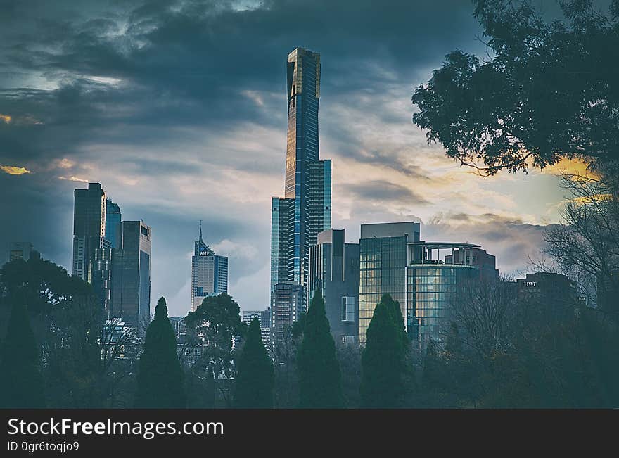 The skyline of south bank of Melbourne at dusk. The skyline of south bank of Melbourne at dusk.