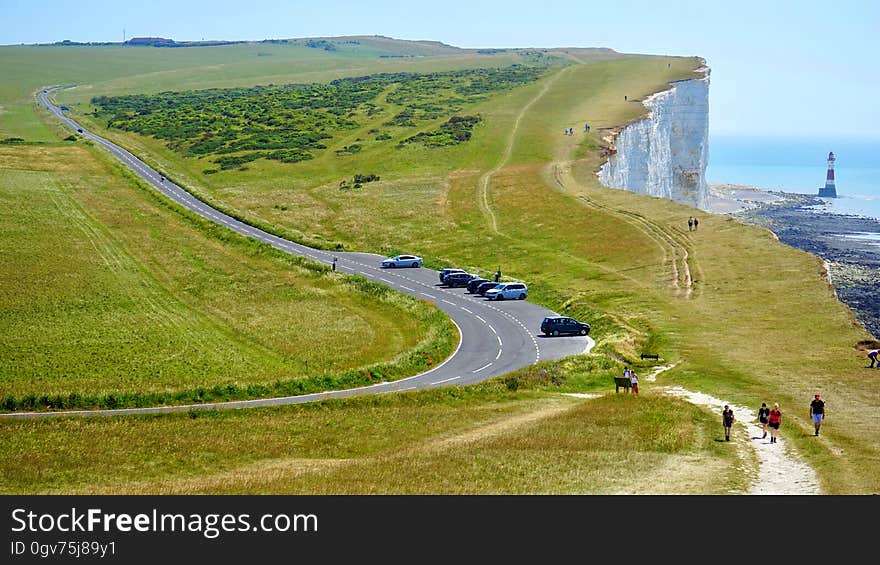 A view of the road alongside the coast and the White Cliffs of Dover.