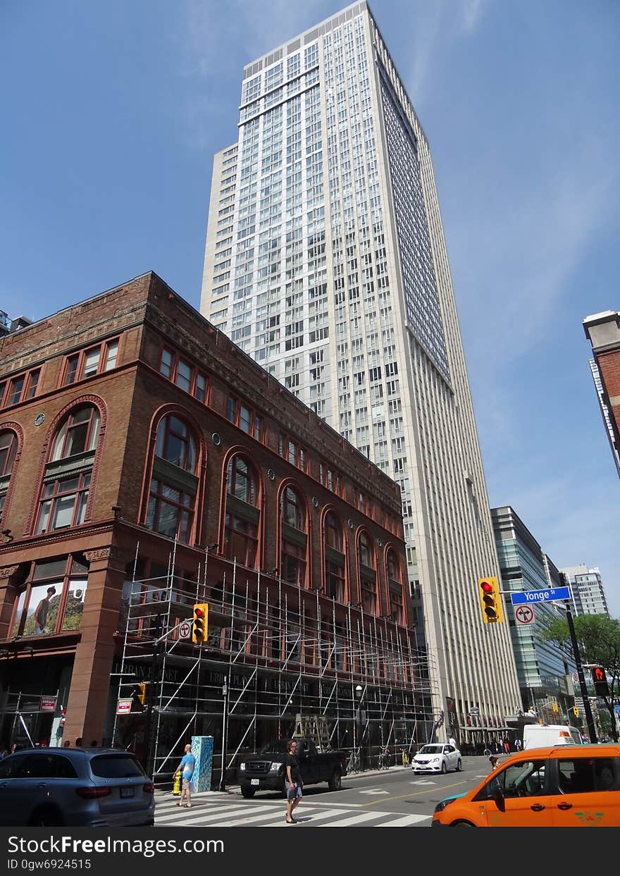 229 Yonge Street, 2017 06 28 -h