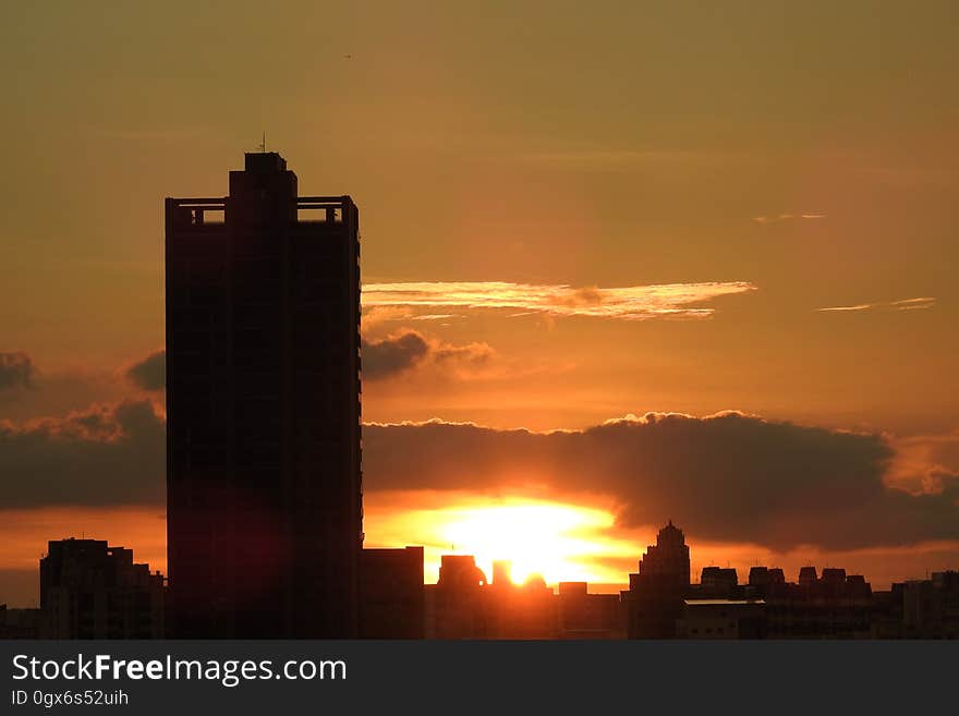 Cloud, Sky, Building, Atmosphere, Light, Amber