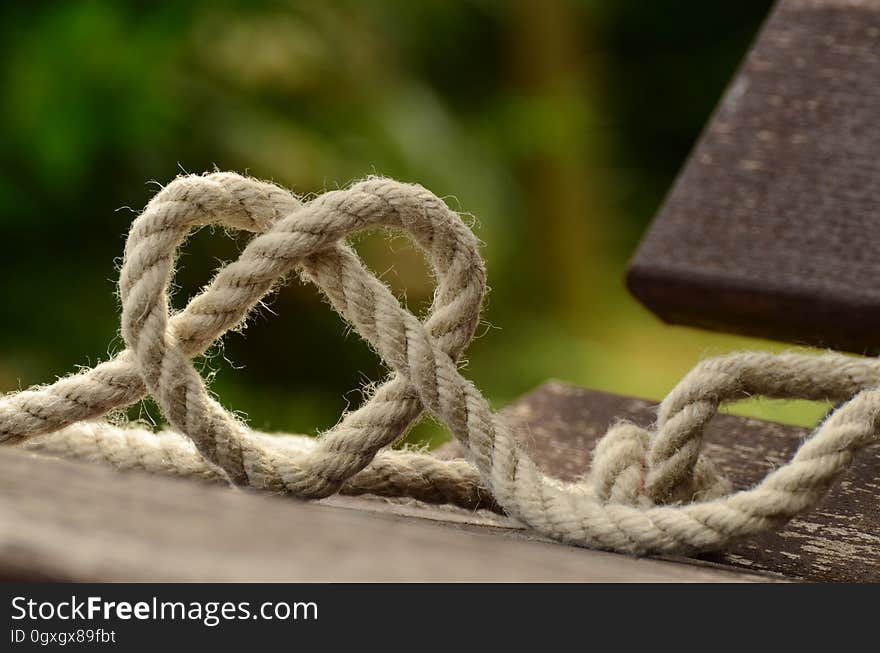 Rope, Close Up, Hardware Accessory, Grass