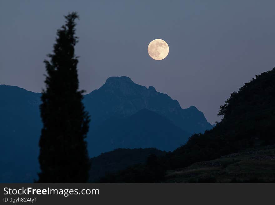 Sky, Moon, Atmosphere, Phenomenon