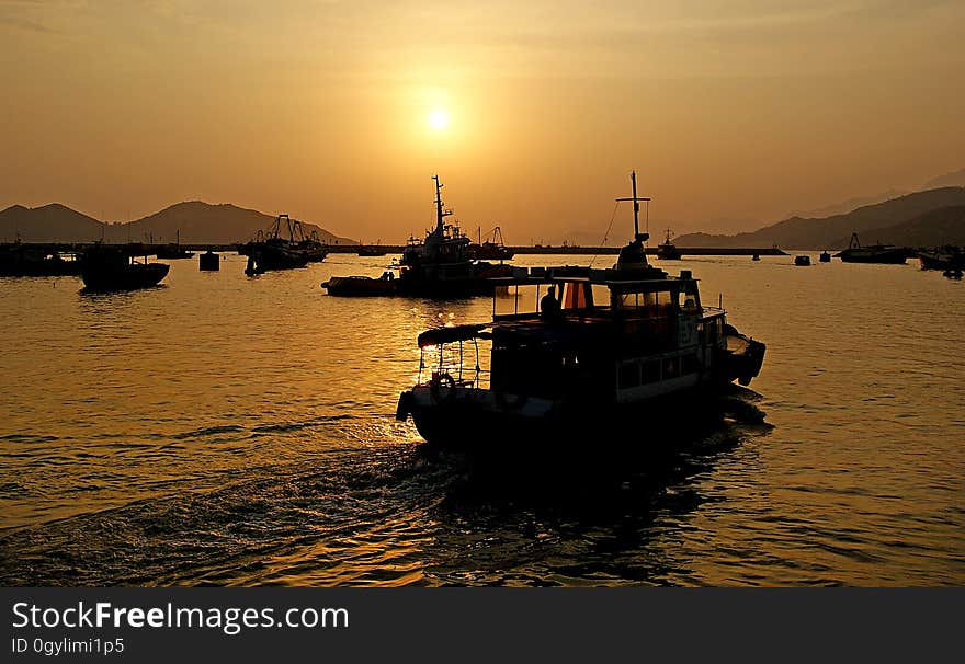 10 kilometers &#x28;approx. 6.2 miles&#x29; southwest of Hong Kong Island lays the Cheung Chau Island. Although it is only a small area, it has a comparatively large population of more than 20,000 people. The residents live mainly in the middle part of the island where the land is low. Because this little island is shaped like a dumbbell - large at its two ends and narrower in the middle - it is also named &#x27;Dumbbell Island&#x27;. Cheung Chau Island has been a fishing village since the Ming Dynasty &#x28;1368-1644&#x29;. All day long the ports are busy with the comings and goings of the fishing boats. In the evening, the port is awash with the soft light of the setting sun. Wherever you look, day or night, you are seeing a beautiful picture. The island is peaceful and moves calmly through each day, providing tourists a pleasant place to escape from the hustle and bustle of city-life. 10 kilometers &#x28;approx. 6.2 miles&#x29; southwest of Hong Kong Island lays the Cheung Chau Island. Although it is only a small area, it has a comparatively large population of more than 20,000 people. The residents live mainly in the middle part of the island where the land is low. Because this little island is shaped like a dumbbell - large at its two ends and narrower in the middle - it is also named &#x27;Dumbbell Island&#x27;. Cheung Chau Island has been a fishing village since the Ming Dynasty &#x28;1368-1644&#x29;. All day long the ports are busy with the comings and goings of the fishing boats. In the evening, the port is awash with the soft light of the setting sun. Wherever you look, day or night, you are seeing a beautiful picture. The island is peaceful and moves calmly through each day, providing tourists a pleasant place to escape from the hustle and bustle of city-life.