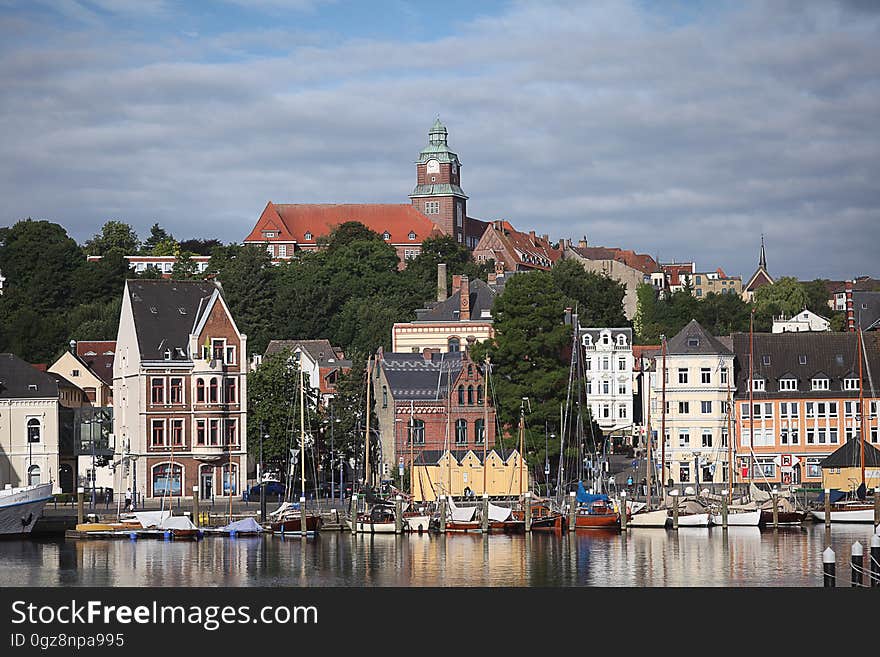 The Flensburg harbor with the Altes Gymnasium.