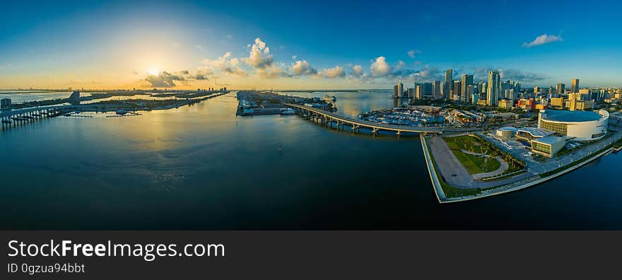 Cityscape, Waterway, Water Resources, Landmark