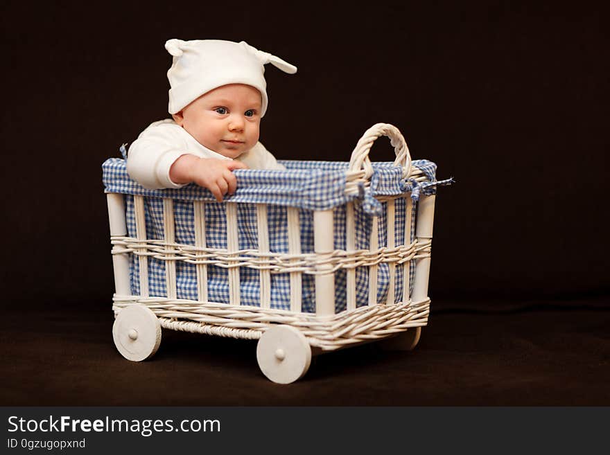 Product, Infant, Child, Basket