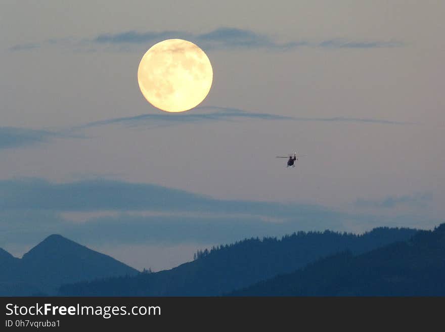 Sky, Daytime, Atmosphere, Moon