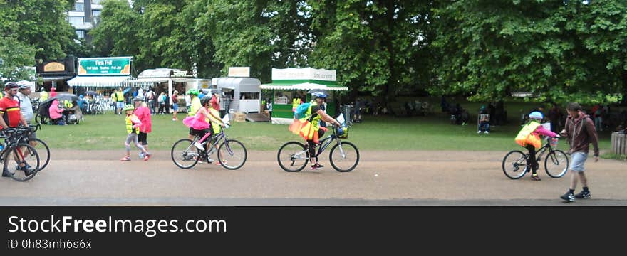 Camden Cyclists take Cyclists from Sidings Community Centre and Swiss Cottage to the London FreeCycle 29th July 2017. Camden Cyclists take Cyclists from Sidings Community Centre and Swiss Cottage to the London FreeCycle 29th July 2017