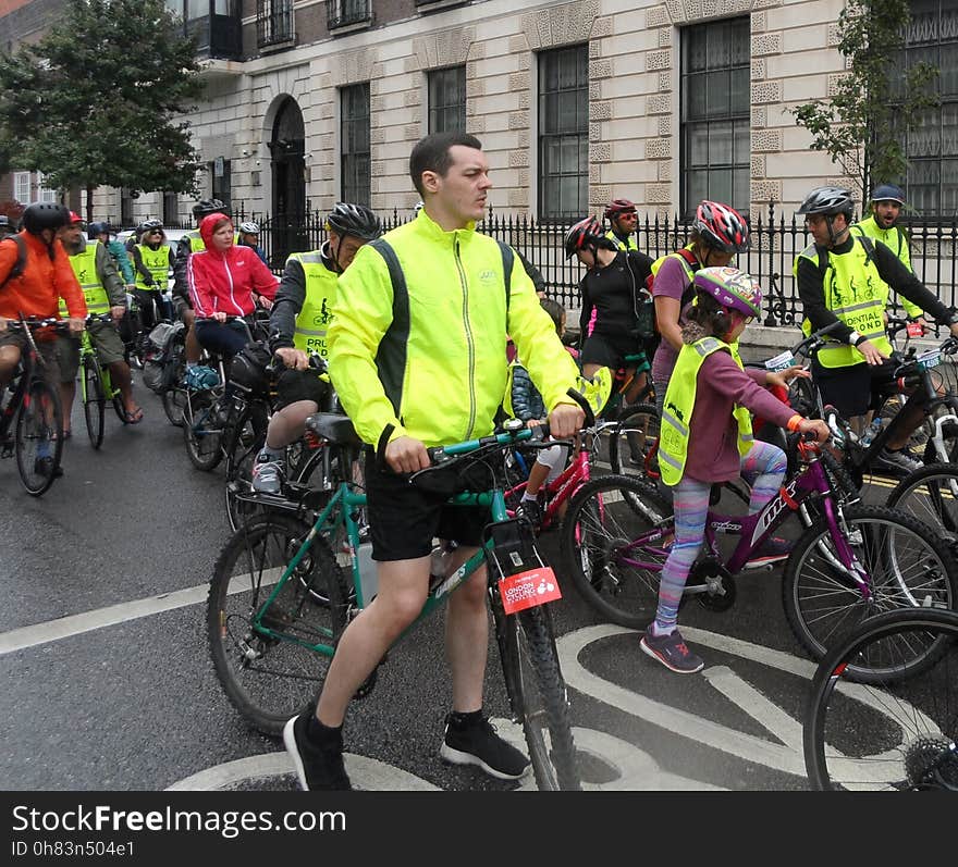 Camden Cyclists take Cyclists from Sidings Community Centre and Swiss Cottage to the London FreeCycle 29th July 2017. Camden Cyclists take Cyclists from Sidings Community Centre and Swiss Cottage to the London FreeCycle 29th July 2017