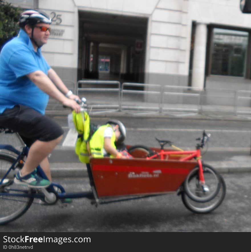 Camden Cyclists take Cyclists from Sidings Community Centre and Swiss Cottage to the London FreeCycle 29th July 2017. Camden Cyclists take Cyclists from Sidings Community Centre and Swiss Cottage to the London FreeCycle 29th July 2017