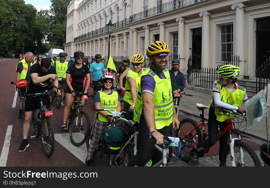 Camden Cyclists take Cyclists from Sidings Community Centre and Swiss Cottage to the London FreeCycle 29th July 2017. Camden Cyclists take Cyclists from Sidings Community Centre and Swiss Cottage to the London FreeCycle 29th July 2017