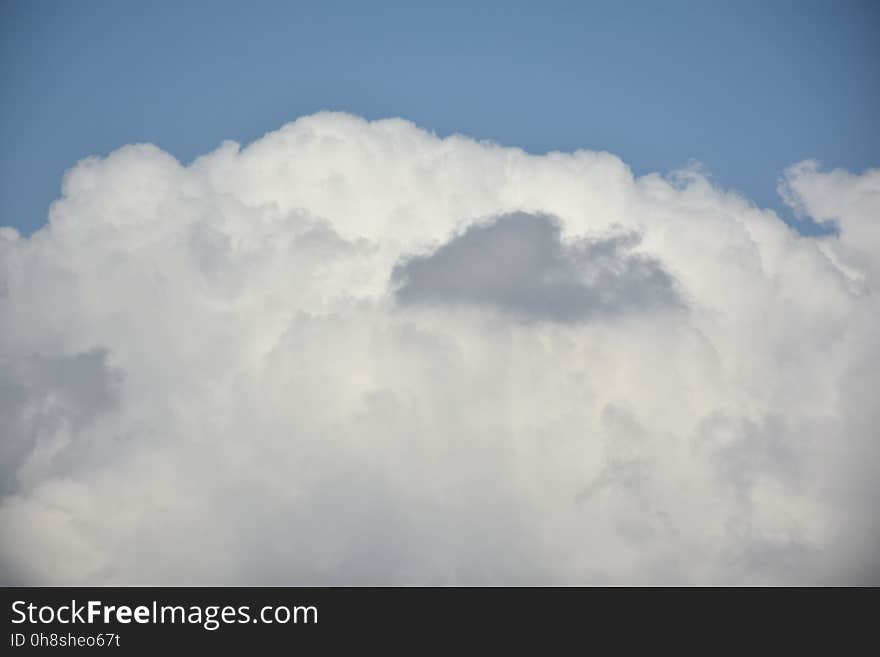 Blue sky and white cloud