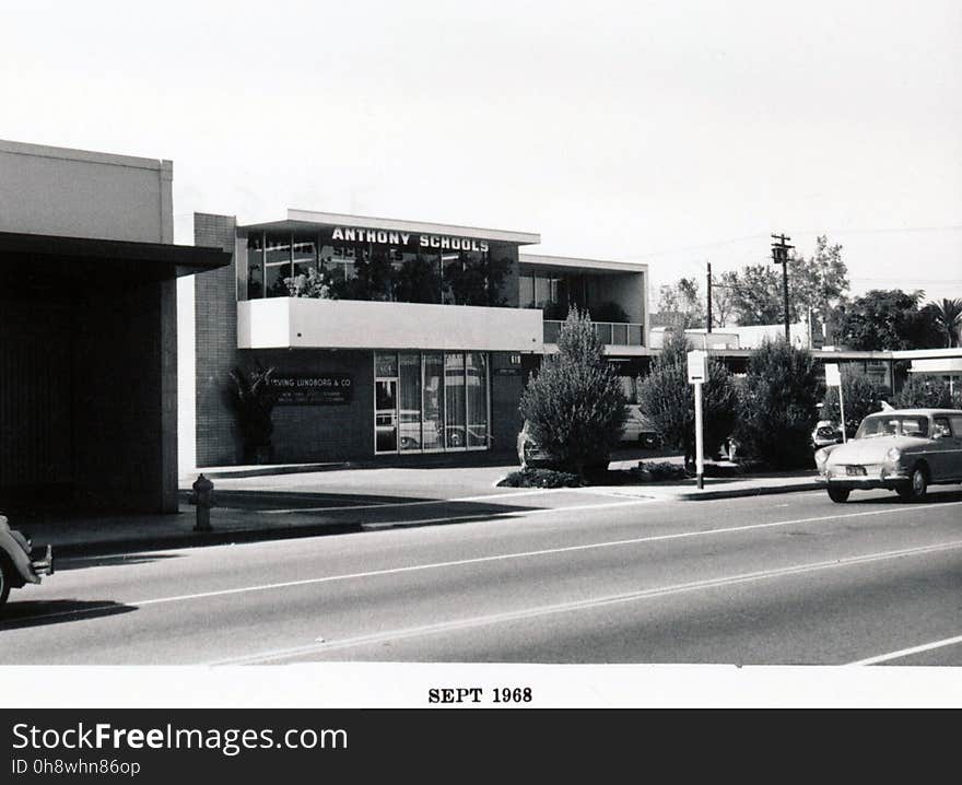 Menlo Park 1968: Santa Cruz Avenue - North Side, front