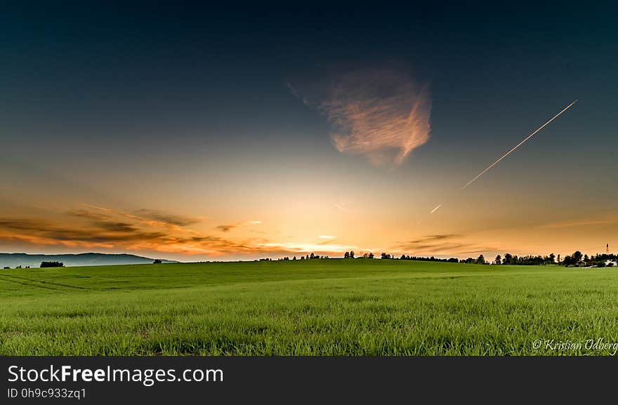 Cloud, Sky, Plant, Atmosphere, Ecoregion, People in nature