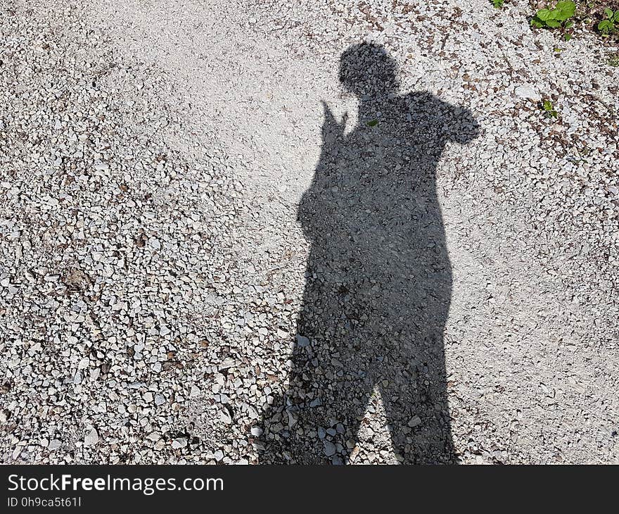 People in nature, Road surface, Asphalt, Gesture, Tar, Grass