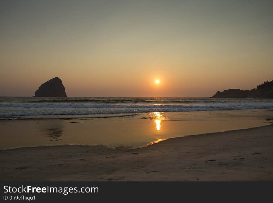 Golden sunset at Cape Kiwanda, Oregon