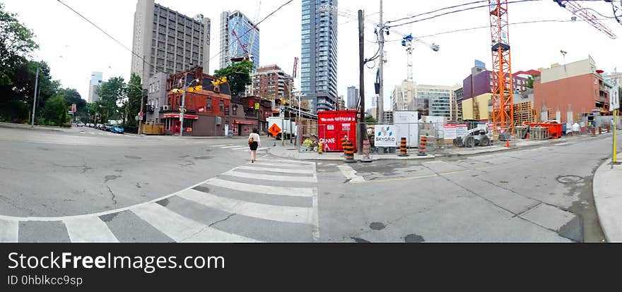 Intersection of Jarvis and Dundas, 2017 08 04 -a