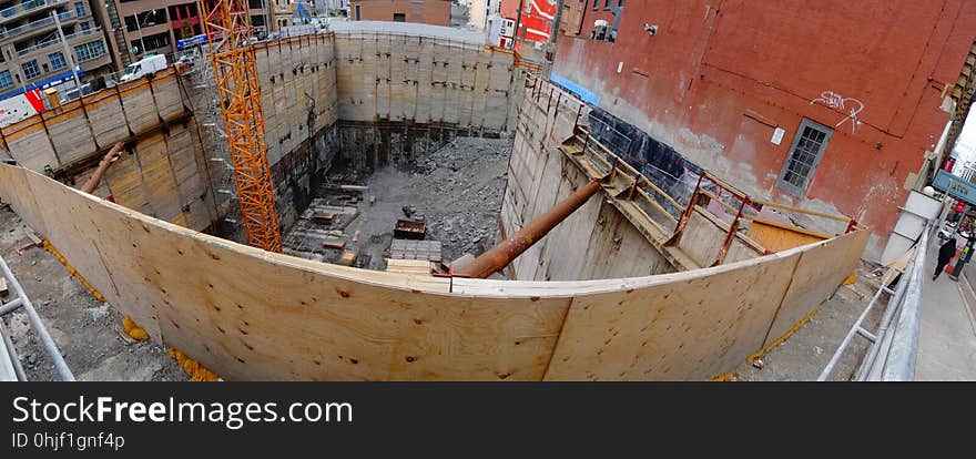 Panorama of the excavation at Victoria and Richmond, 2017 08 22 -e