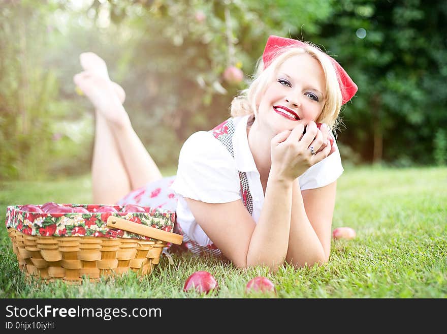 Skin, Grass, Human Hair Color, Blond