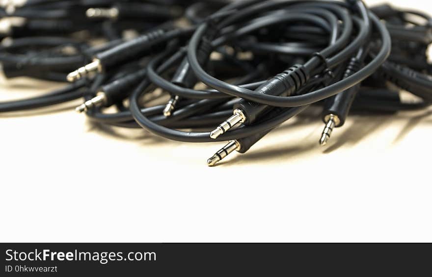 Cable, Technology, Electronics Accessory, Electronic Device