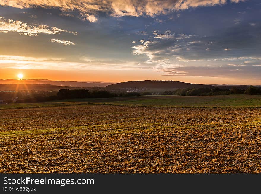 Sky, Field, Grassland, Ecosystem