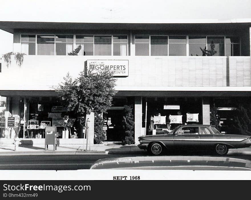 Santa Cruz Avenue - South Side, front