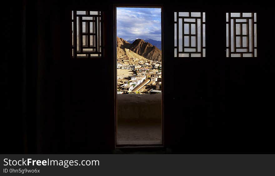 Sneak Peek on Leh through the doorway. Sneak Peek on Leh through the doorway