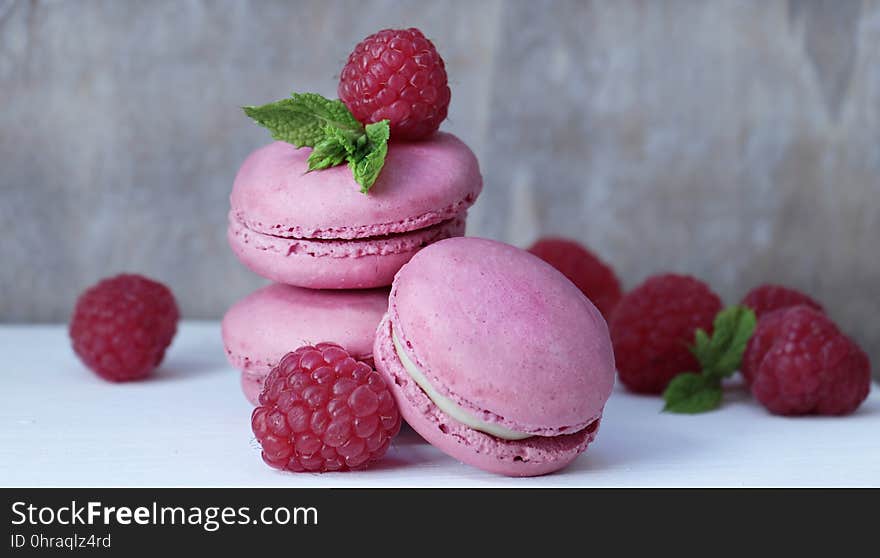 Macaroon, Dessert, Strawberry, Frozen Dessert