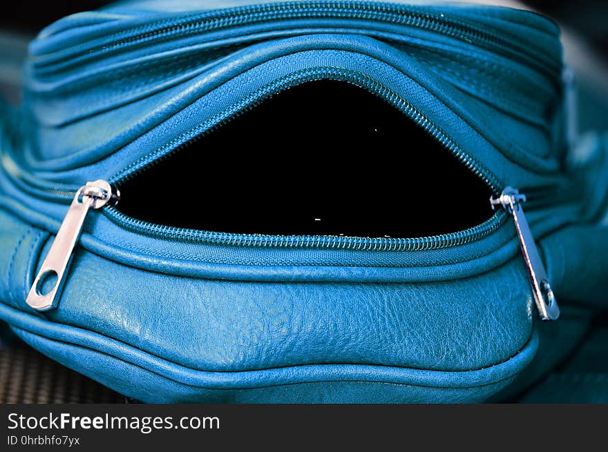 Blue, Electric Blue, Fashion Accessory, Handbag