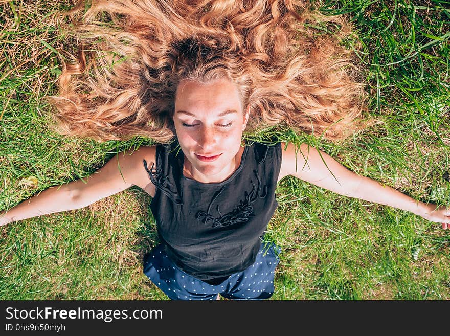 Hair, Face, Human Hair Color, Grass