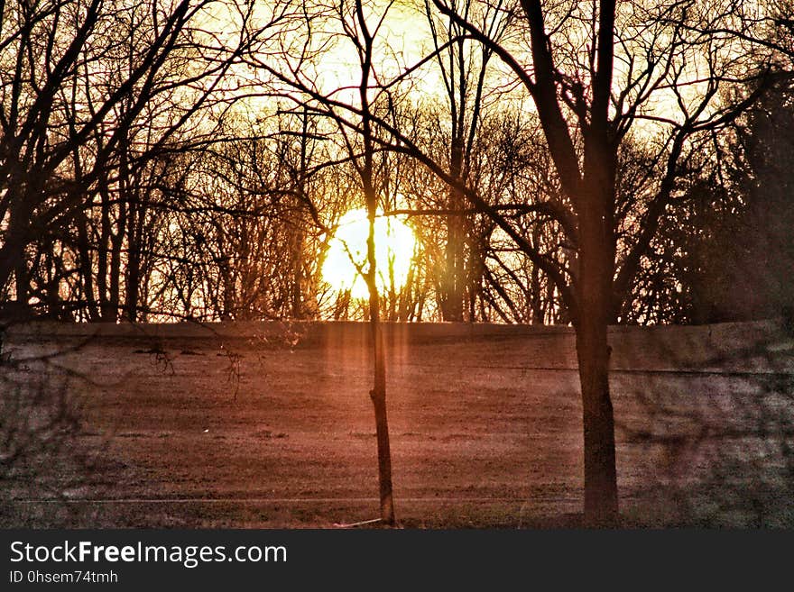 The farm is in a bowl and the sun peeked and then quickly rose over the rim. The farm is in a bowl and the sun peeked and then quickly rose over the rim.