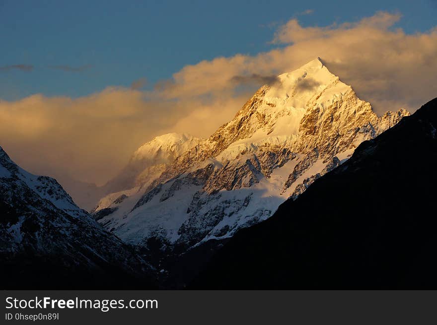 Aoraki / Mount Cook is the highest mountain in New Zealand. Its height since 2014 is listed as 3,724 metres, down from 3,764 m before December 1991, due to a rockslide and subsequent erosion. Aoraki / Mount Cook is the highest mountain in New Zealand. Its height since 2014 is listed as 3,724 metres, down from 3,764 m before December 1991, due to a rockslide and subsequent erosion