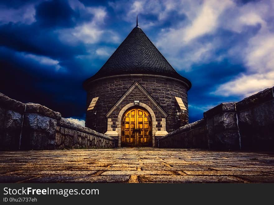 Sky, Landmark, Cloud, Historic Site