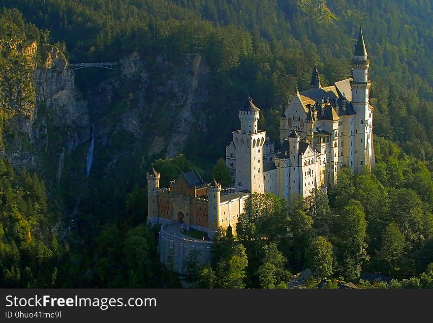 Nature, Mountain Village, Landmark, Château