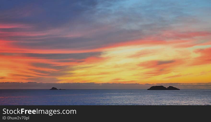 Amanecer en Ponta das Feiticeiras. Morro entre Praia Brava e Ingleses. Amanecer en Ponta das Feiticeiras. Morro entre Praia Brava e Ingleses