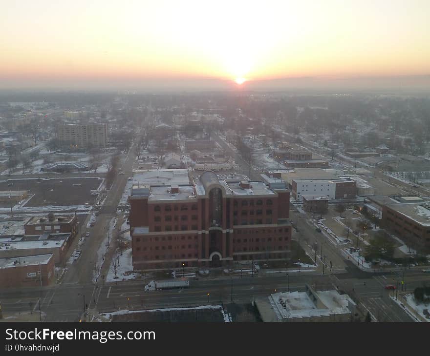 Sky, Atmosphere, Daytime, Building, Urban design, Atmospheric phenomenon