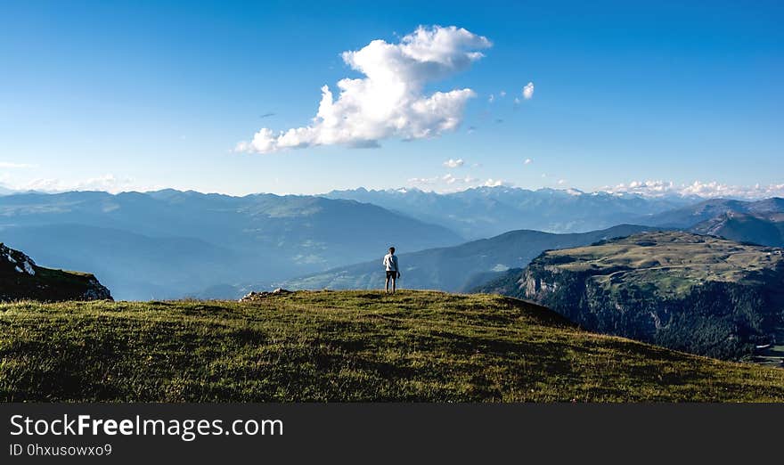 Sky, Mountainous Landforms, Highland, Ridge