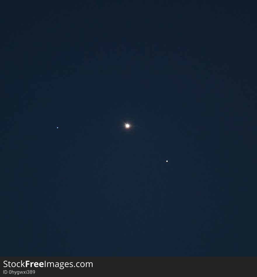 Sigma Leonis to the left. Venus in the center, and Mars on the right. Sigma Leonis to the left. Venus in the center, and Mars on the right.