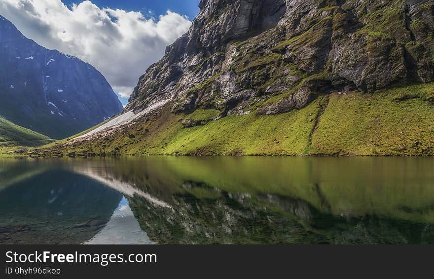 Water, Cloud, Sky, Mountain, Water resources, Natural landscape