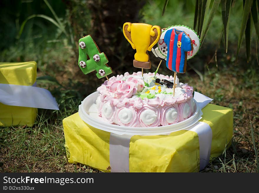 Cake for the birthday of the child